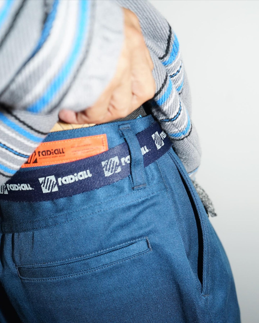 RADIALL | CNQ MOTOWN - WIDE TAPERED FIT PANTS - Navy