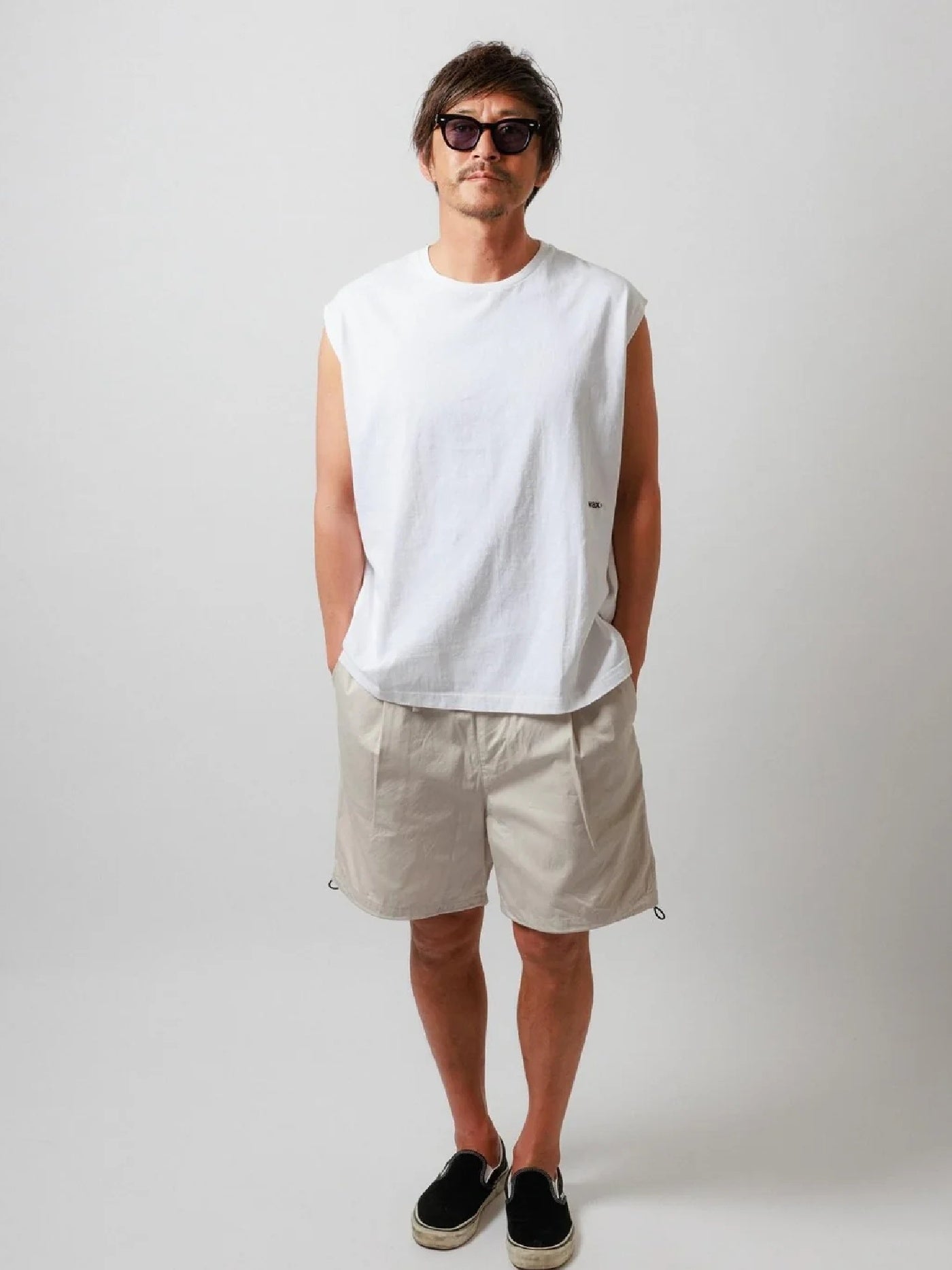 WAX | SLEEVELESS TEE - White