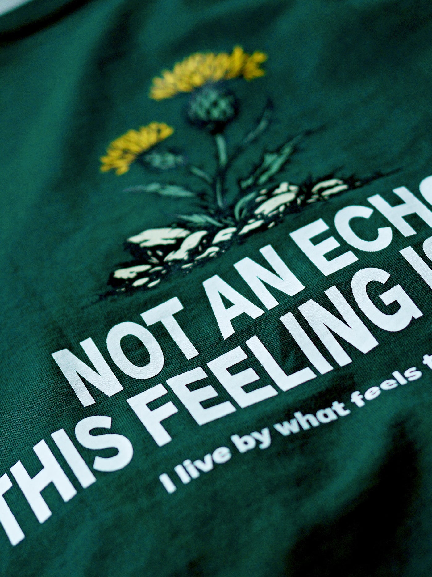 【5.3 (Sun) 12:00 Release】FLUTTER | USA Cotton Graphic Tee - Green