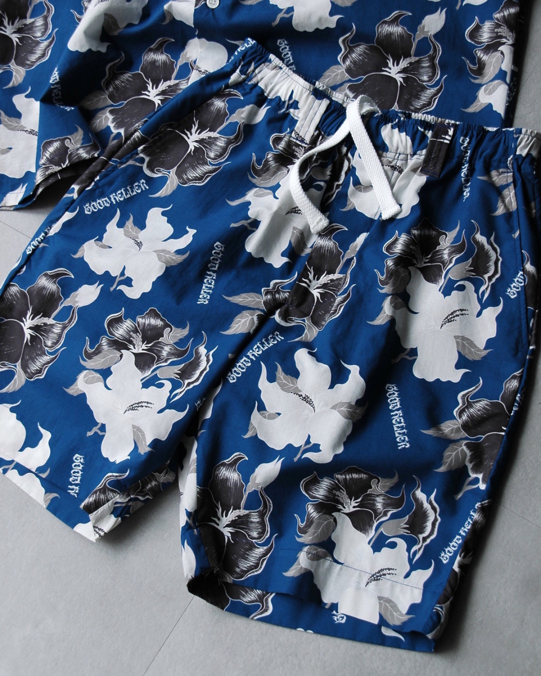GOOD HELLER | FIRE FLOWER PATTERN EASY SHORTS - Navy