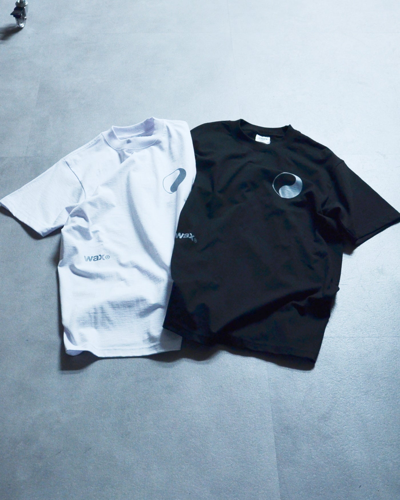WAX | Yin-Yang MAX WEIGHT TEE - White