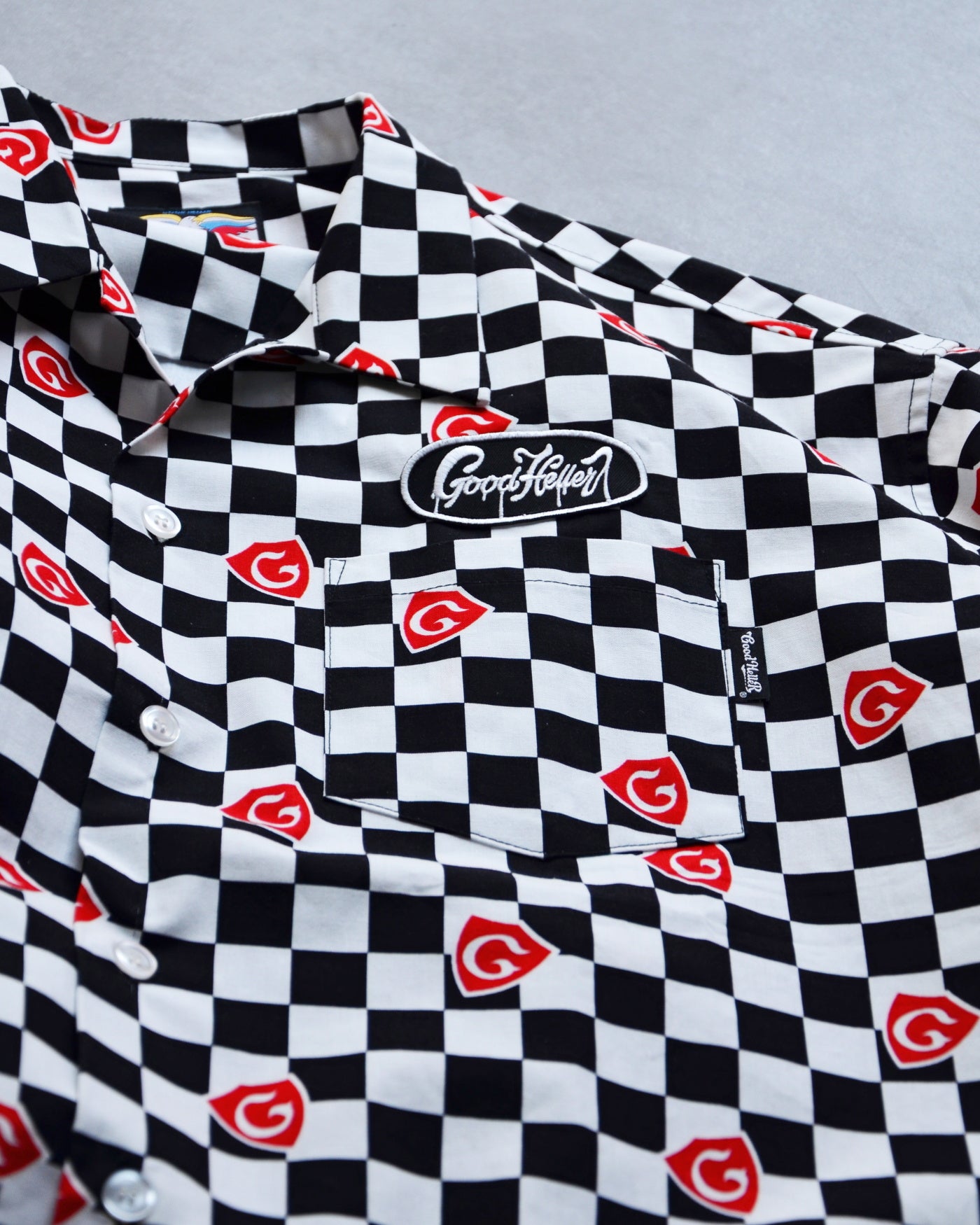 GOOD HELLER | GH CHECKERED FLAG DRIPPING LOGO WAPPEN S/S SHIRT