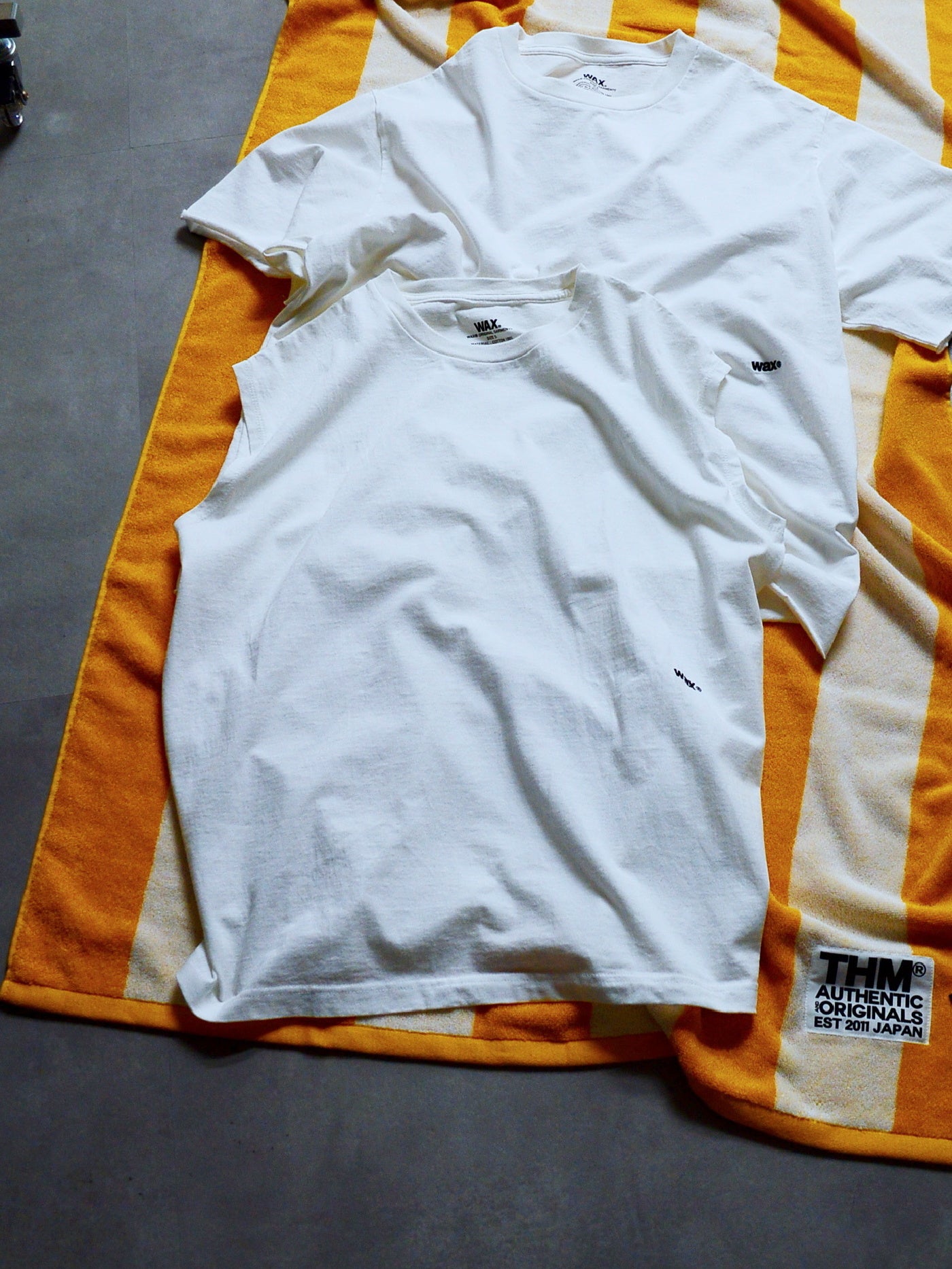 WAX | SLEEVELESS TEE - White