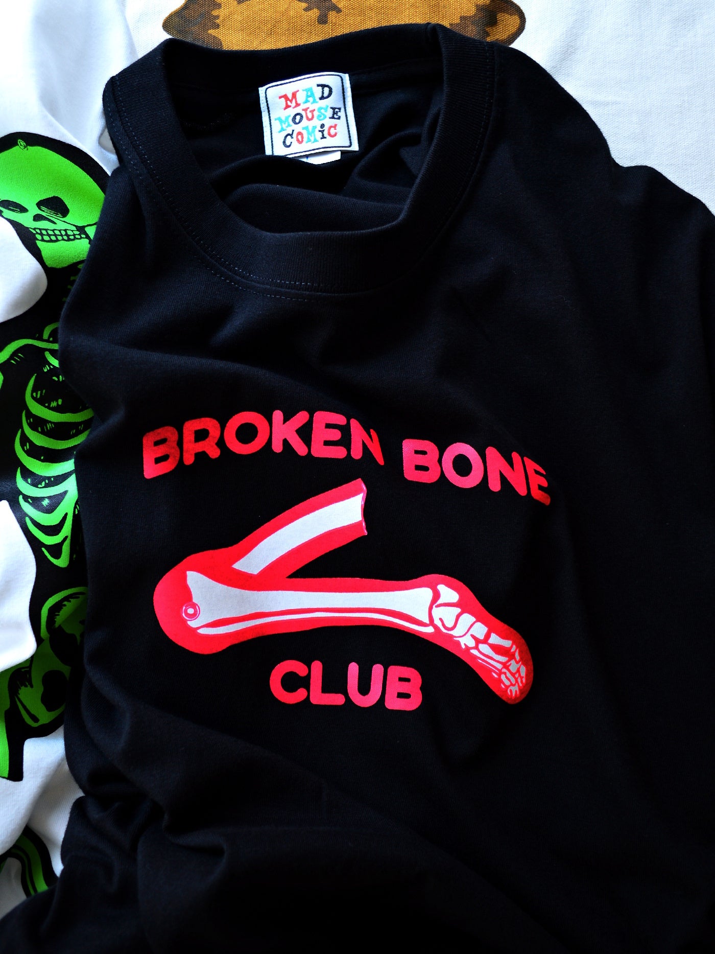 MAD MOUSE COMIC | BROKEN BONE CLUB TEE - Black