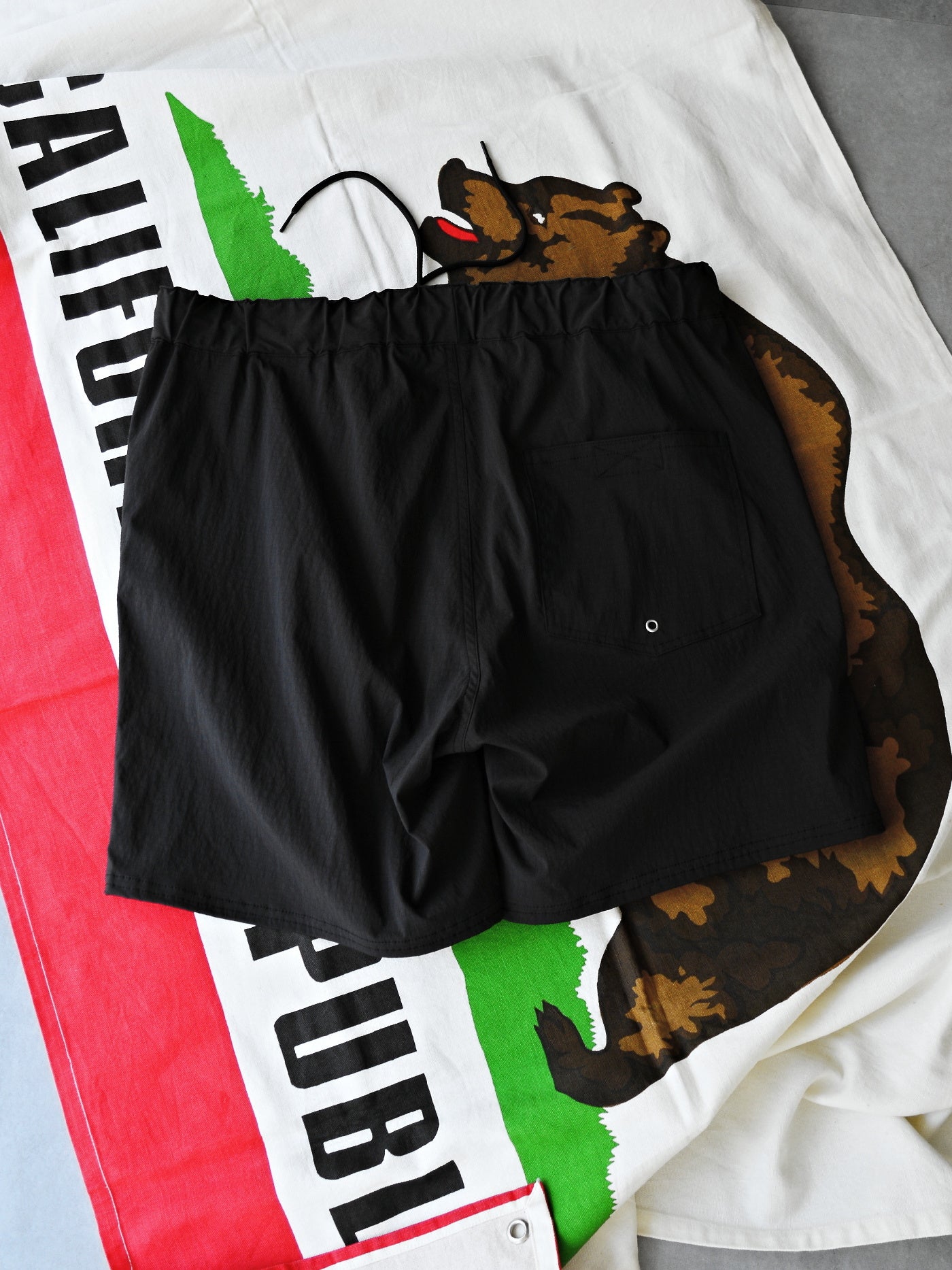 THM | NEON Tag Shorts - Black
