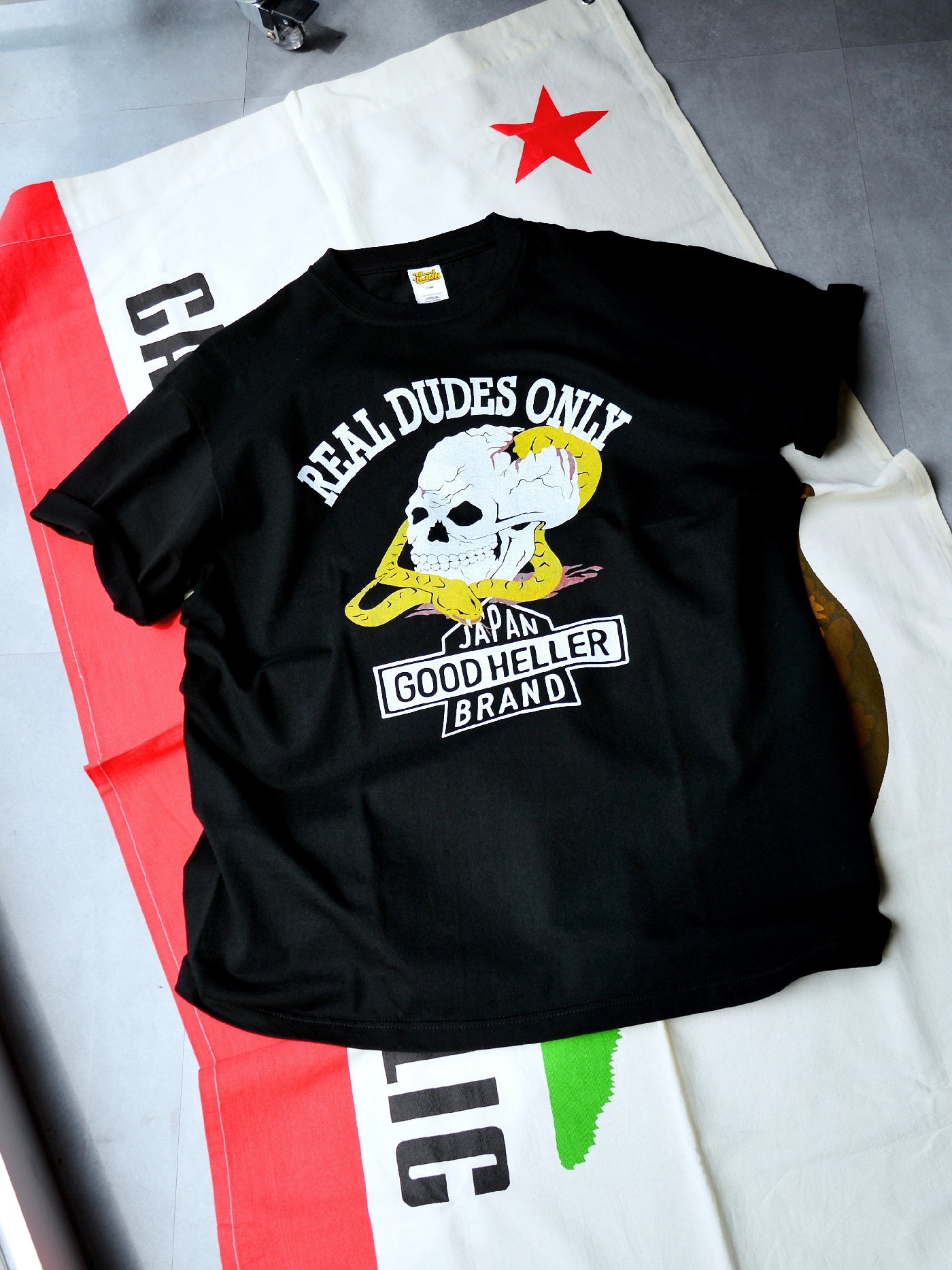 GOOD HELLER | SKULL&SNAKE AMERICAN LOGO T-SHIRT - Black