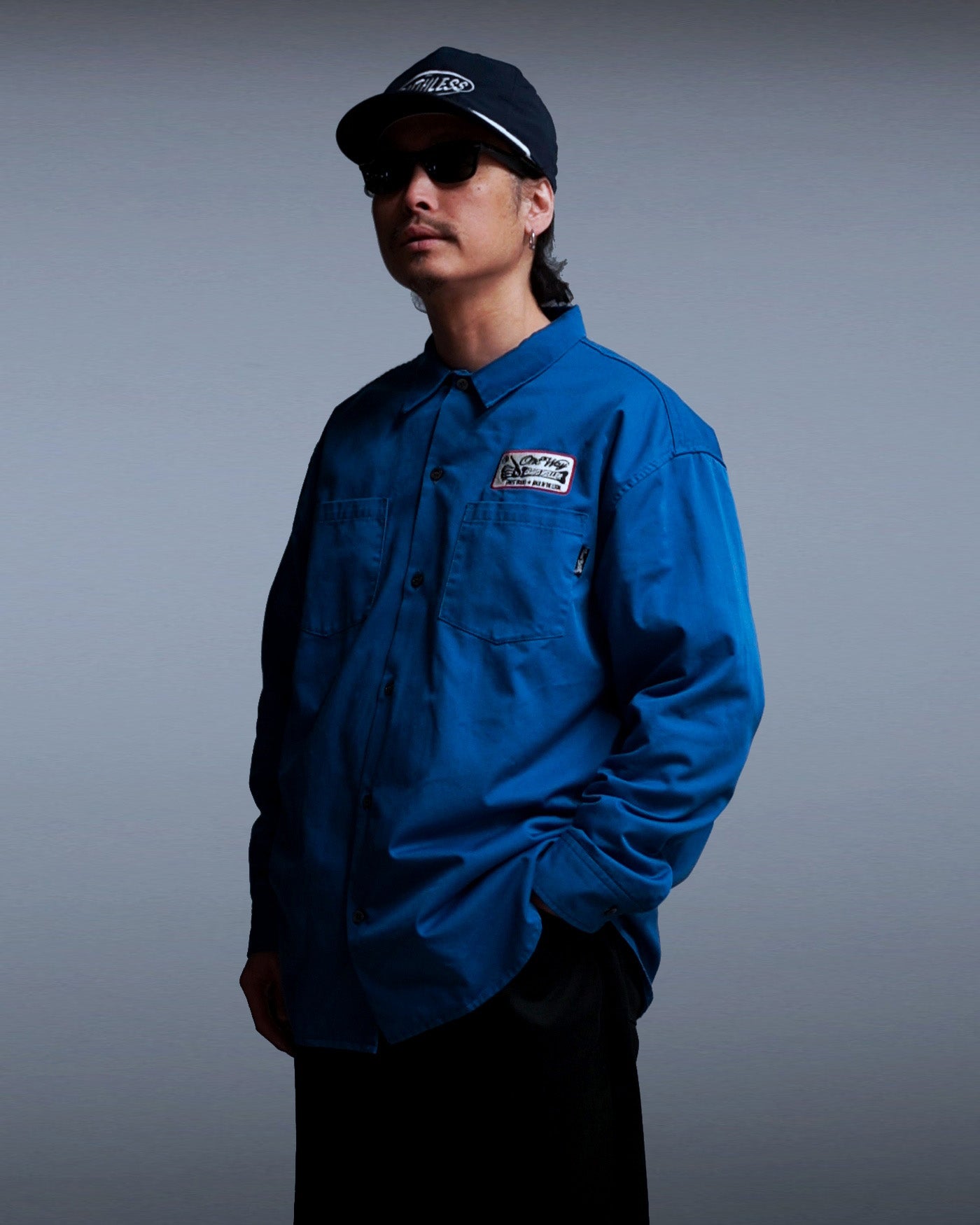 GOOD HELLER | ONE WAY WAPPEN & EMBROIDERY WORK L/S SHIRT - Blue