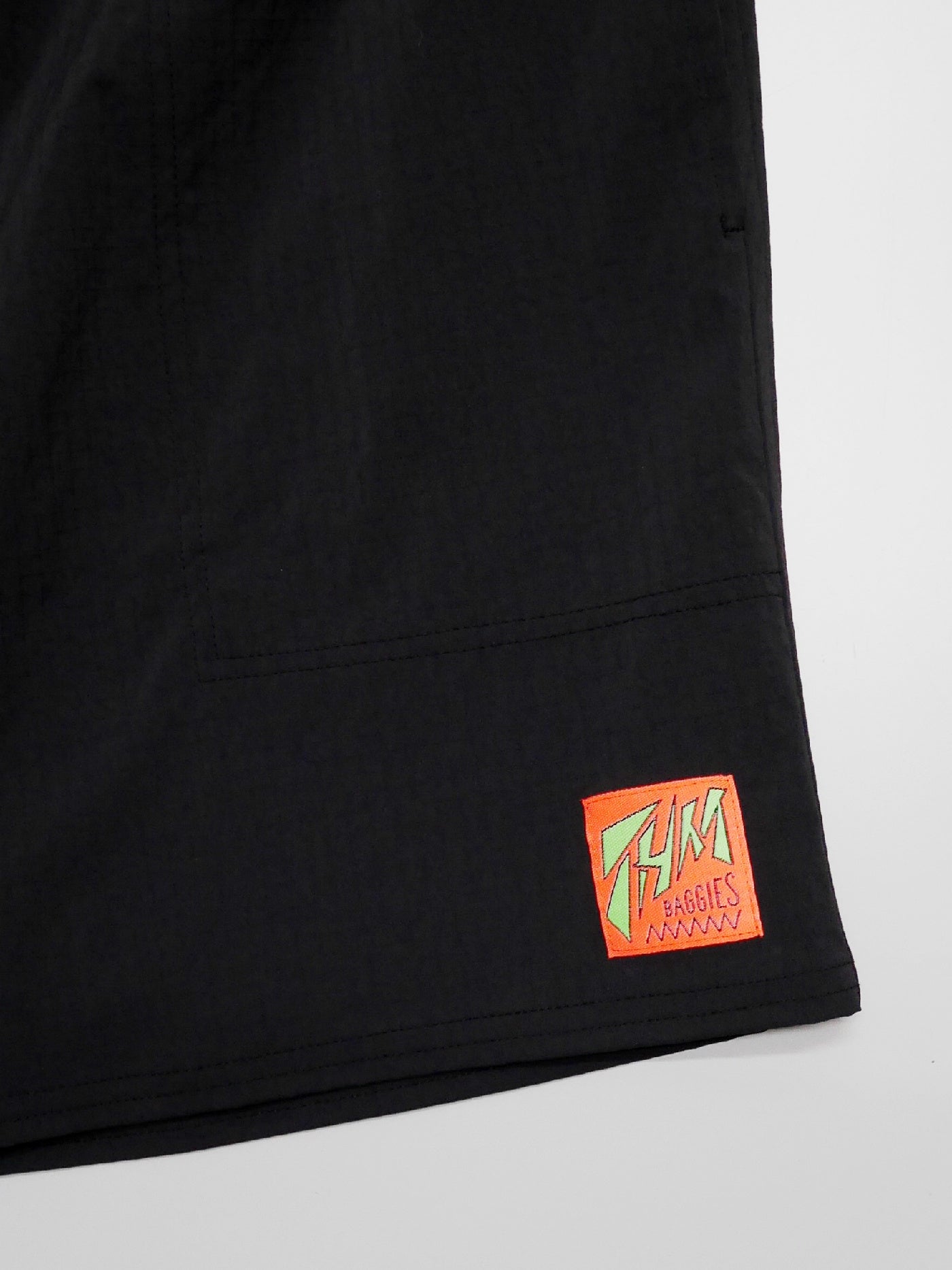 THM | NEON Tag Shorts - Black