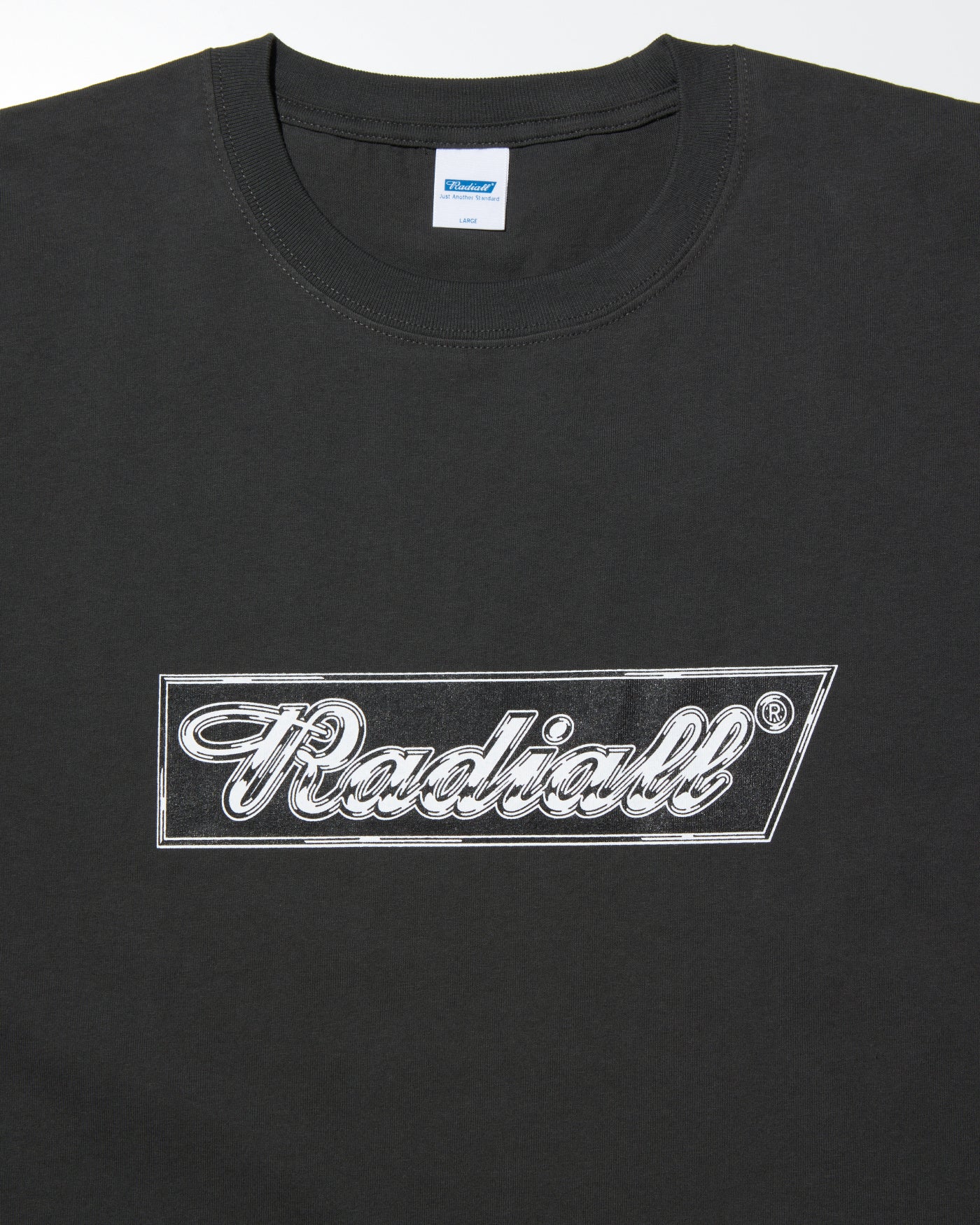 RADIALL | CHROME FLAGS - CREW NECK T-SHIRT S/S - Ink Black
