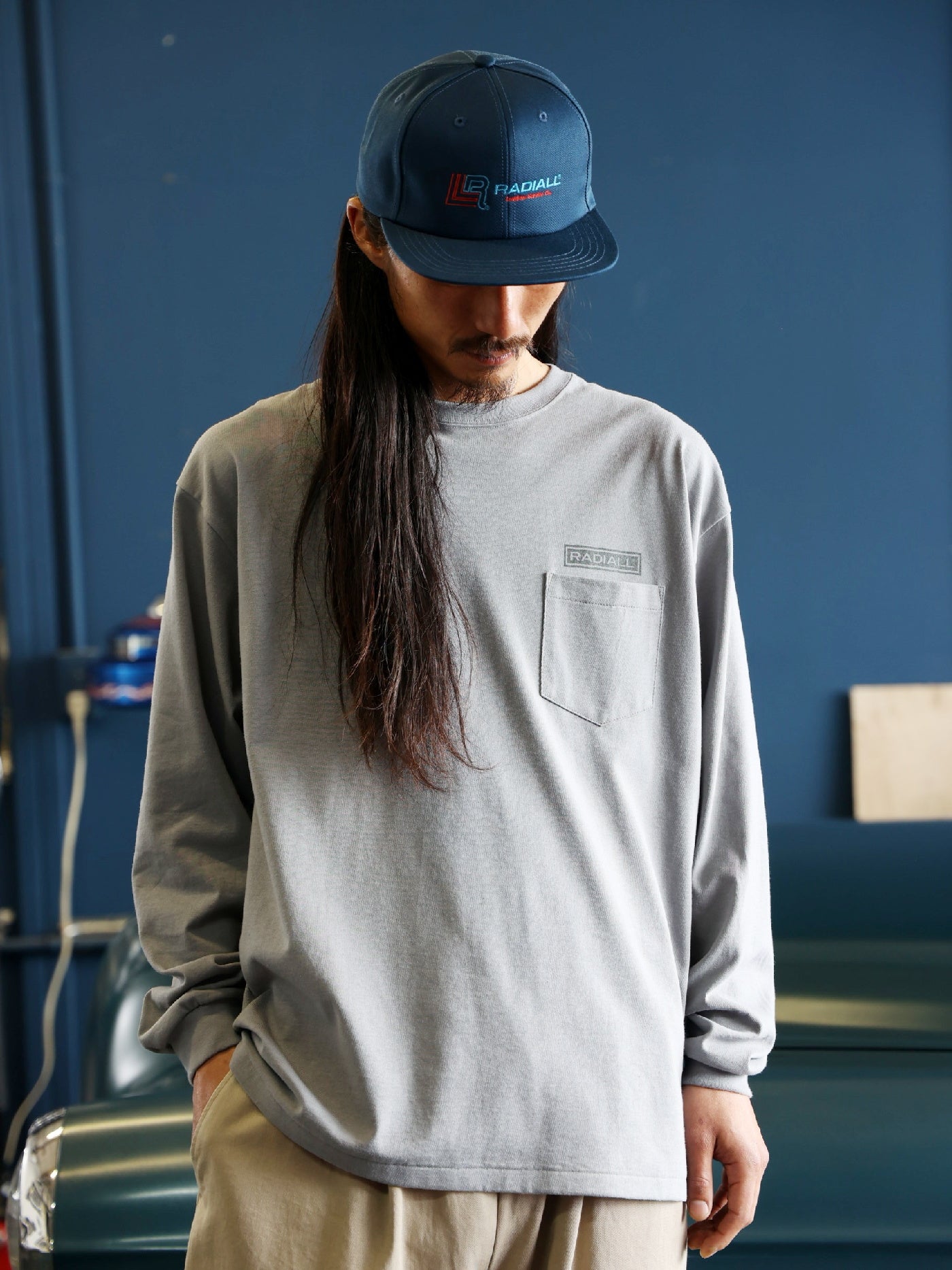 【8.23 (Sat) 12:00 Release】RADIALL | Wheels - CREW NECK T-SHIRT L/S - Steel Gray