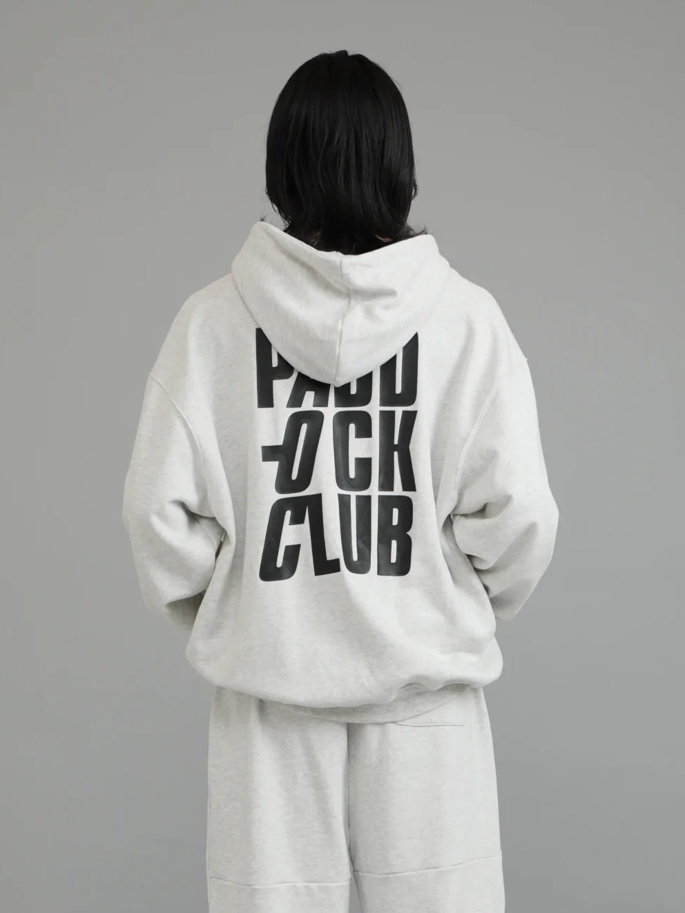 PADDOCK CLUB | PC EMBLEM HOODY - Gray