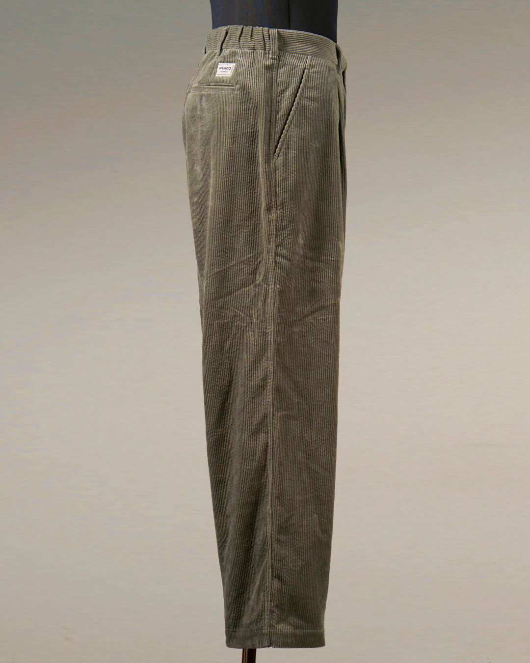 WEIRDO | WIND UP - CORDUROY TACK EASY PANTS - Moss Green