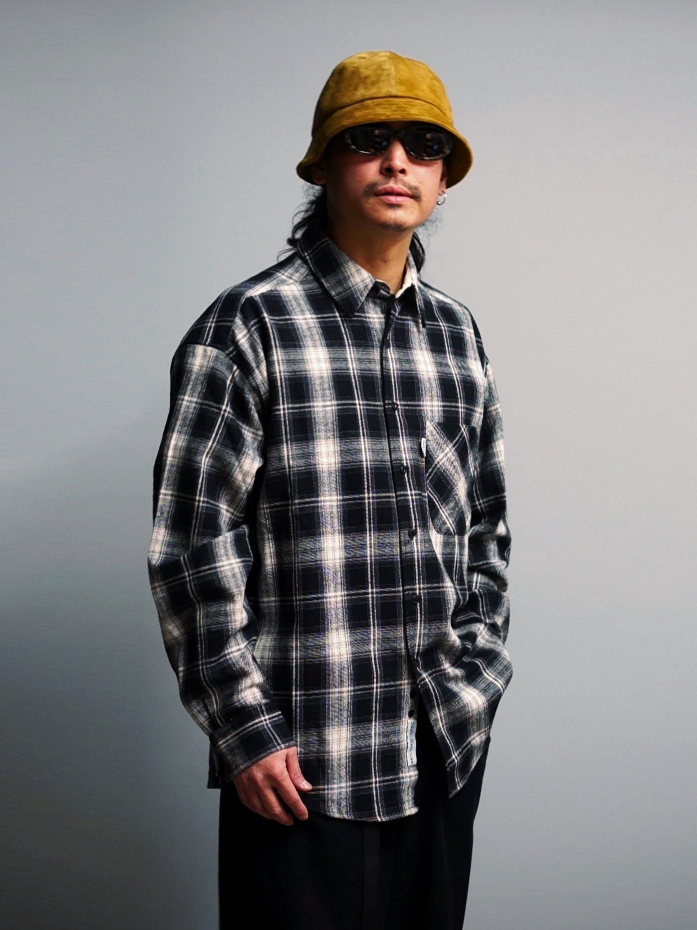 【11.16 (Sat) 12:00 Release】FLUTTER | Regular Collar Check Shirt - Black
