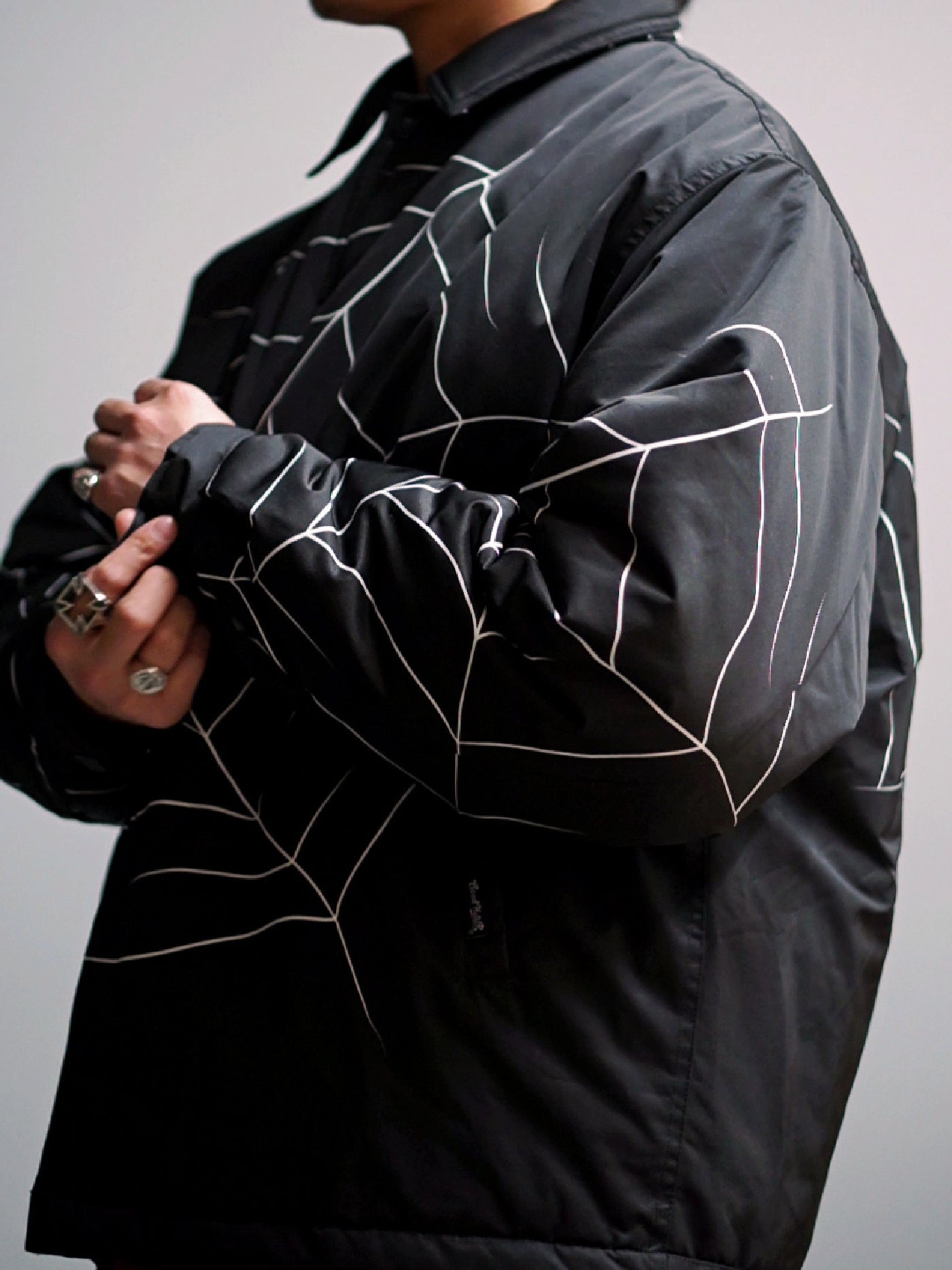 【11.8 (Sat) 12:00 Release】GOOD HELLER | SPIDER WEB PATTERN PADDED COACH JACKET