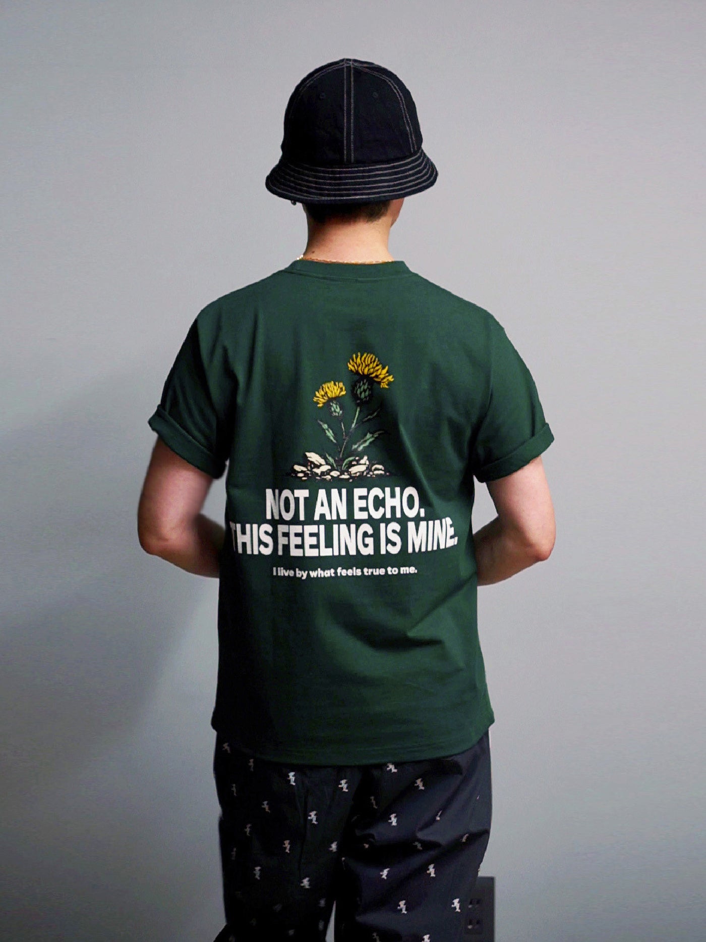 【5.3 (Sun) 12:00 Release】FLUTTER | USA Cotton Graphic Tee - Green