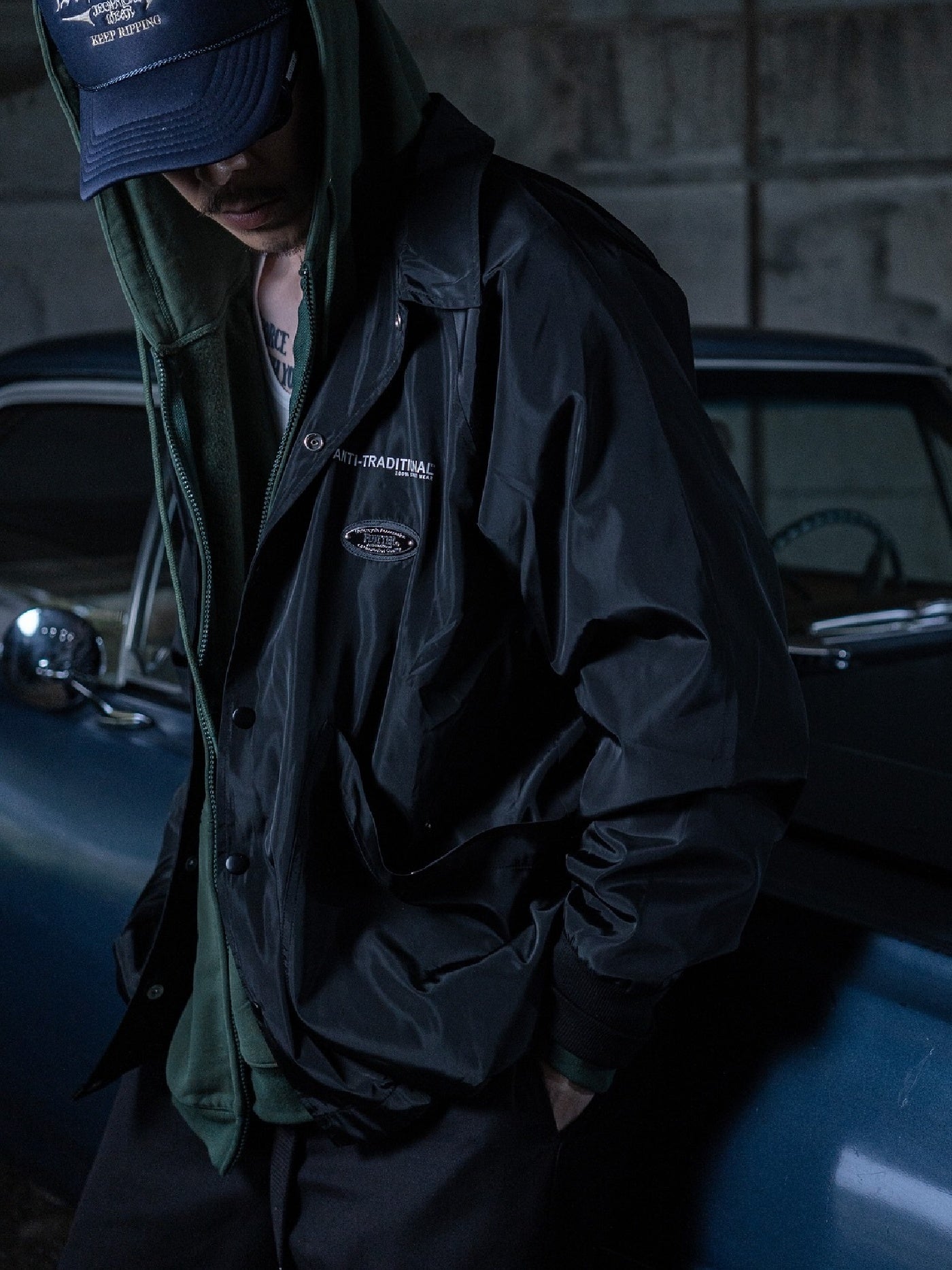 【11.9 (Sun) 12:00 Release】FLUTTER | OG Logo Windbreaker - Black