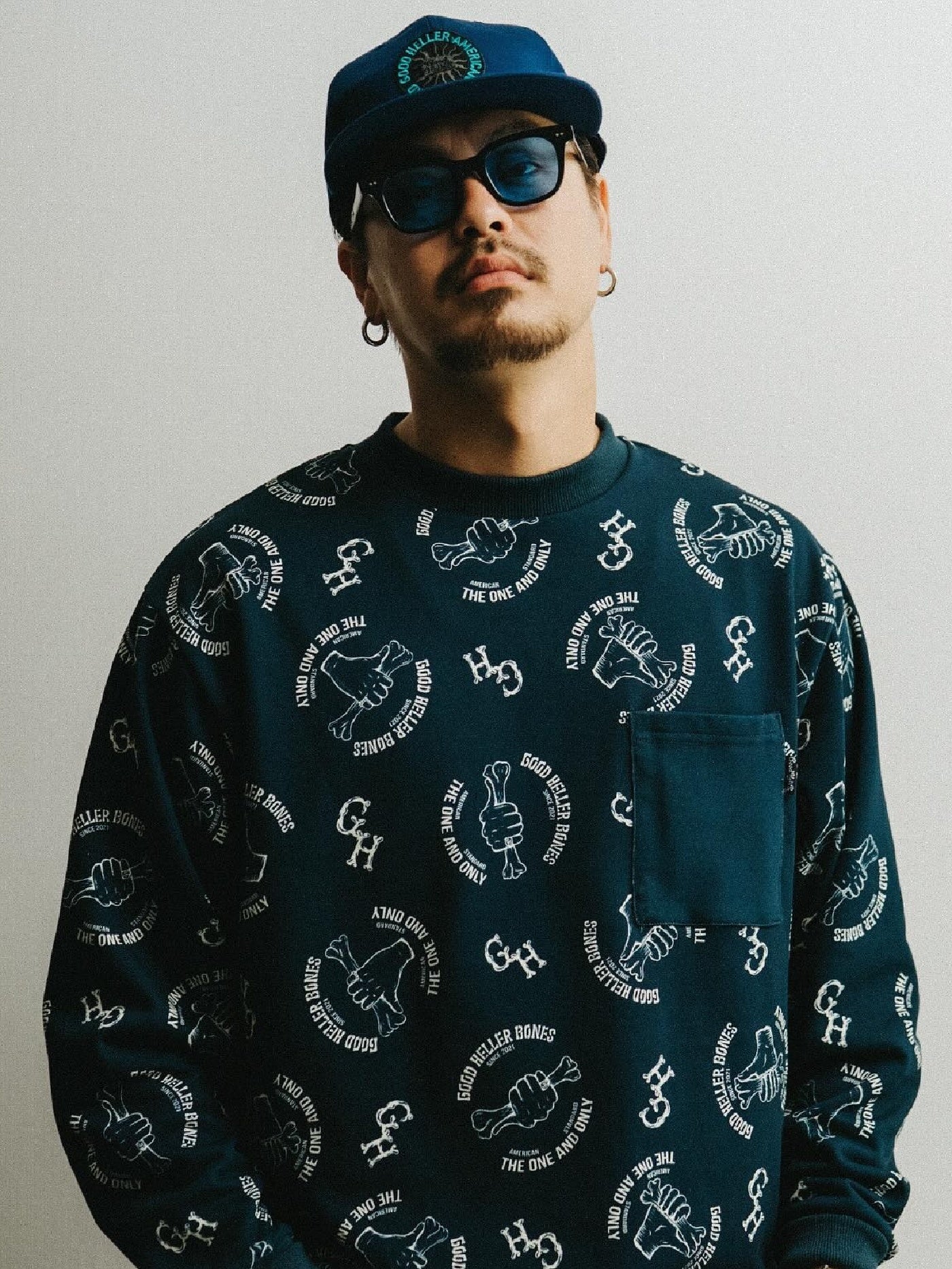 GOOD HELLER | BONE LOGO ALLOVER PATTERN CREW SWEAT - Navy