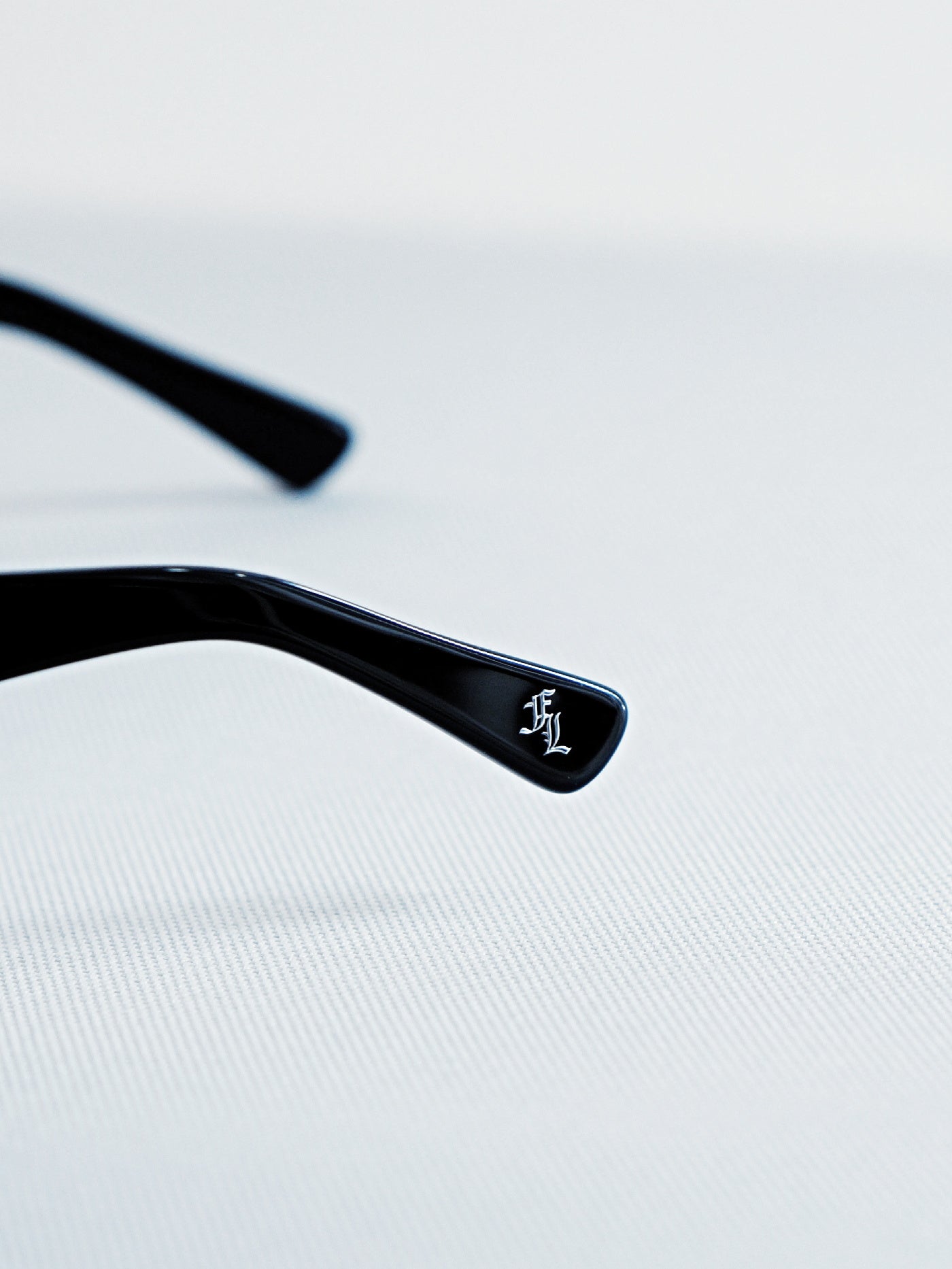 FLUTTER | Acetate Narrow Oval Glasses