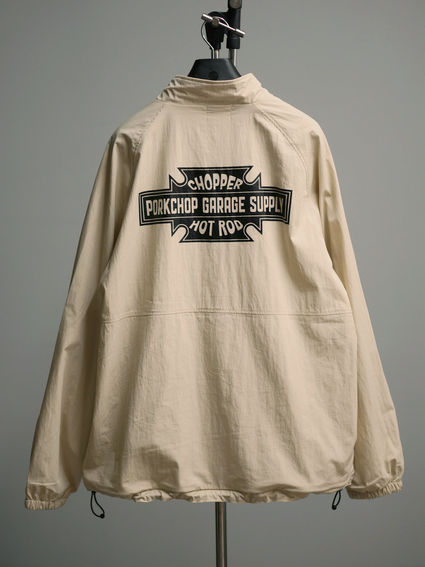 【2.22 (Sun) 12:00 Release】PORKCHOP | BAR&SHIELD TRACK JKT - Cream