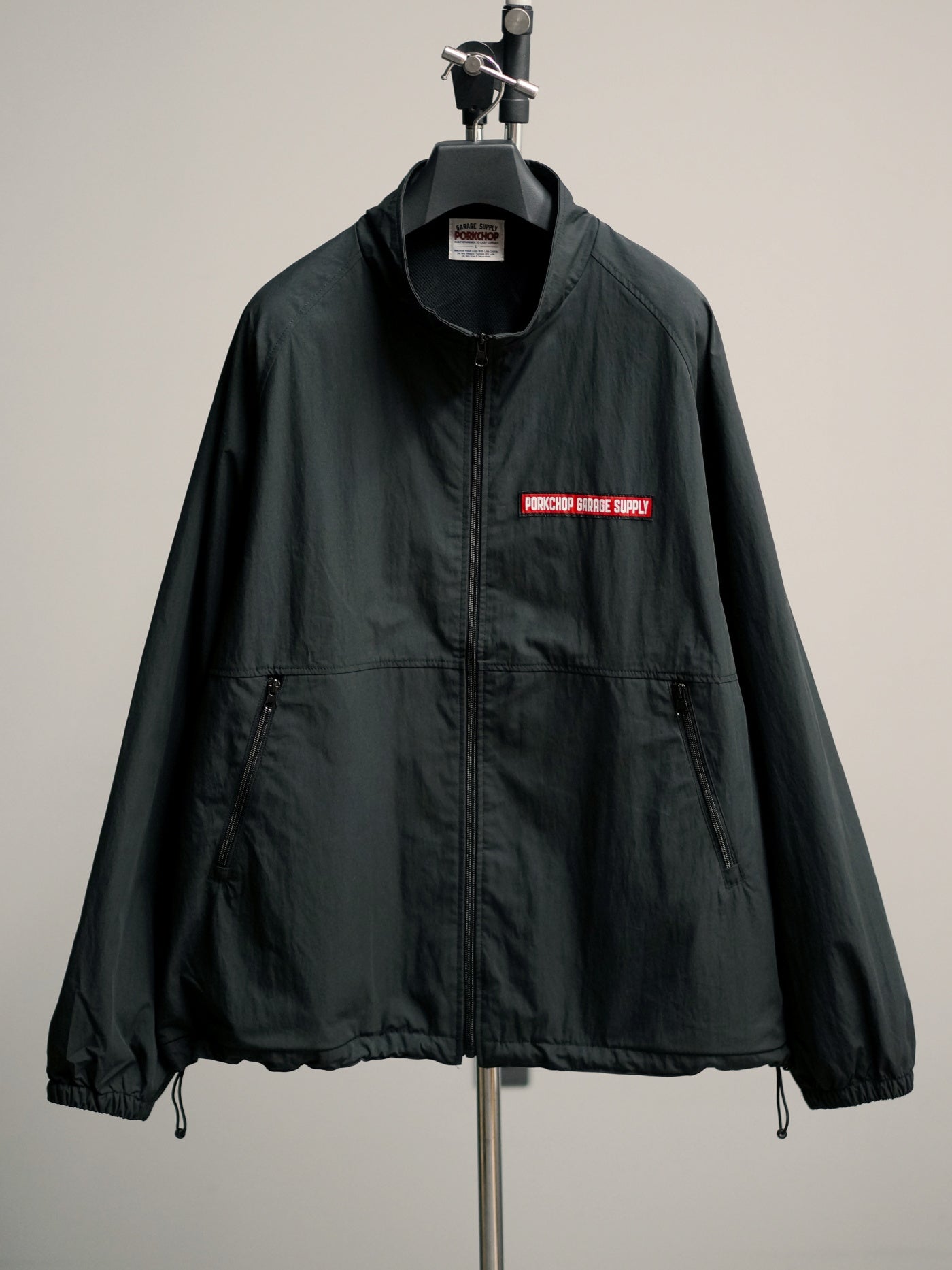 【2.22 (Sun) 12:00 Release】PORKCHOP | BAR&SHIELD TRACK JKT - Black