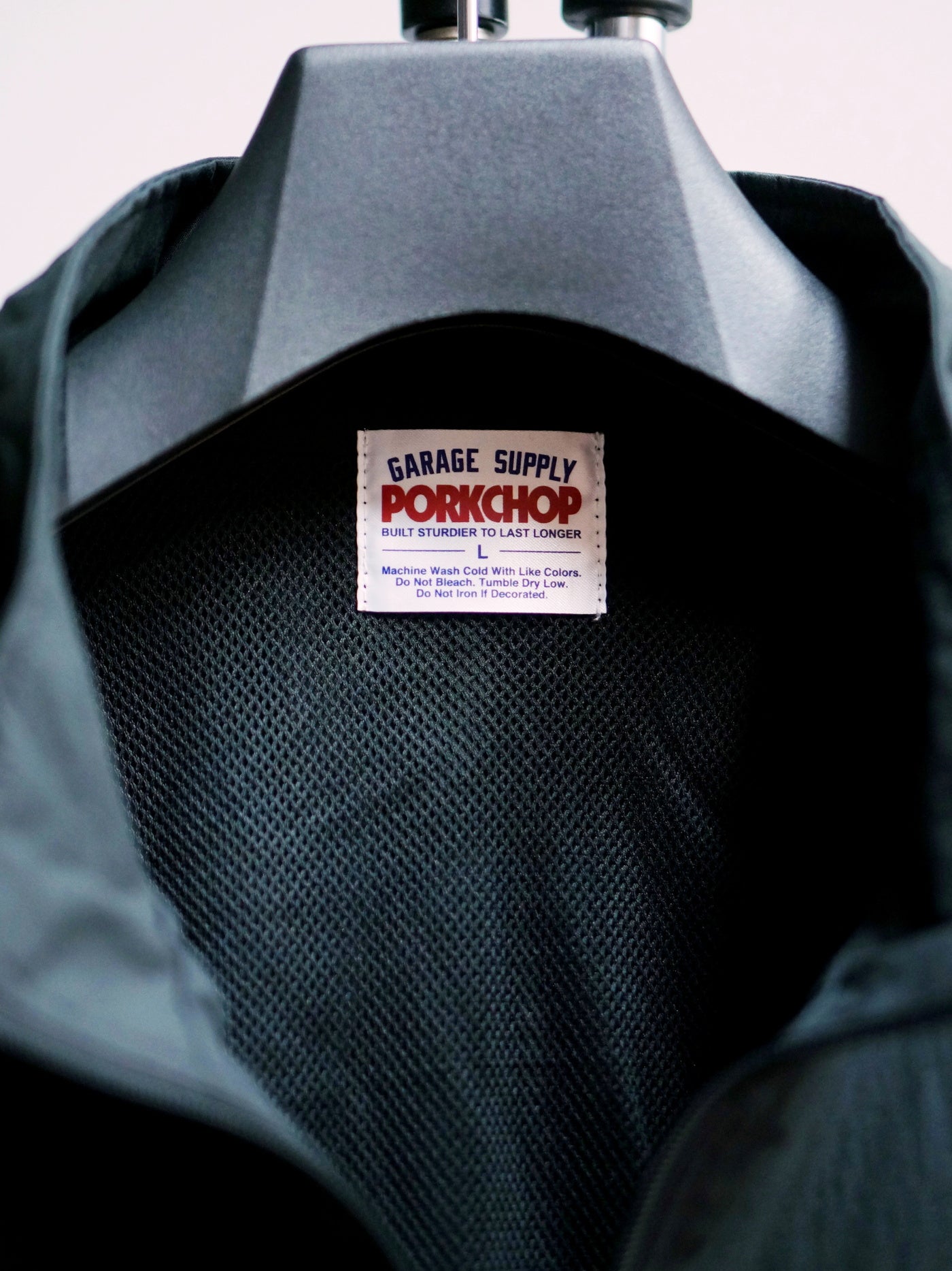 【2.22 (Sun) 12:00 Release】PORKCHOP | BAR&SHIELD TRACK JKT - Black