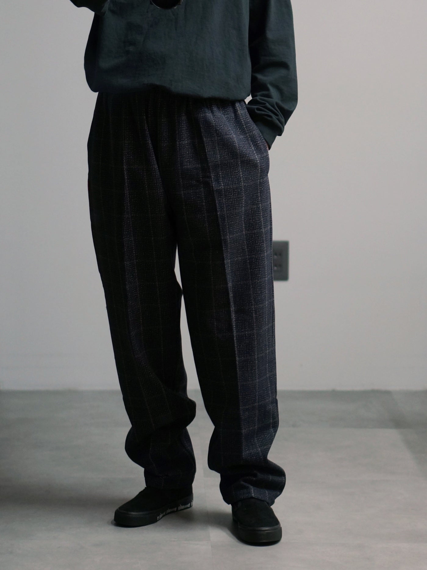 FLUTTER | The Holiday -Comfy fit- Wool check pattern Easy Pants - Navy