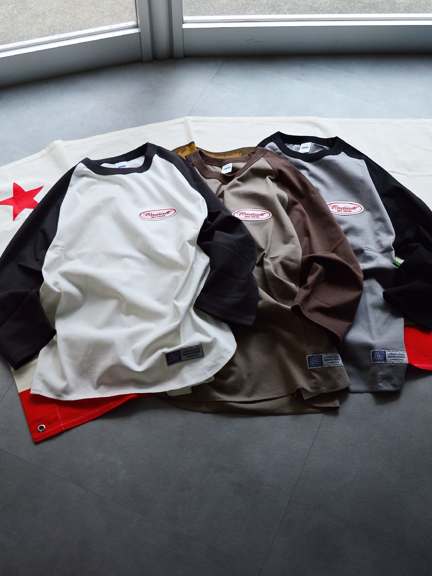 RADIALL | Oval - CREW NECK RAGLAN SHIRT 3Q/S - Gray