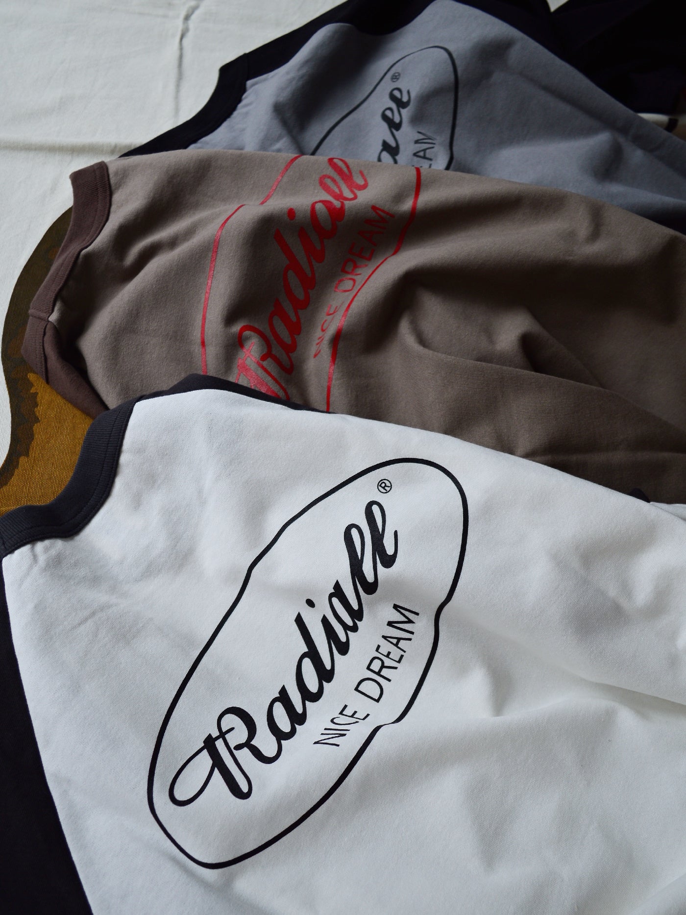 RADIALL | Oval - CREW NECK RAGLAN SHIRT 3Q/S - White