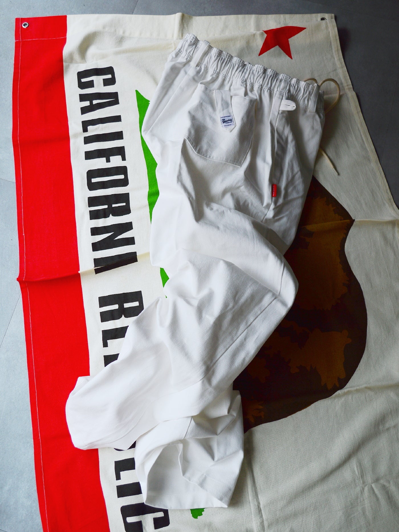 FLUTTER | The Holiday -Comfy fit- Cotton Twill Easy Pants - White