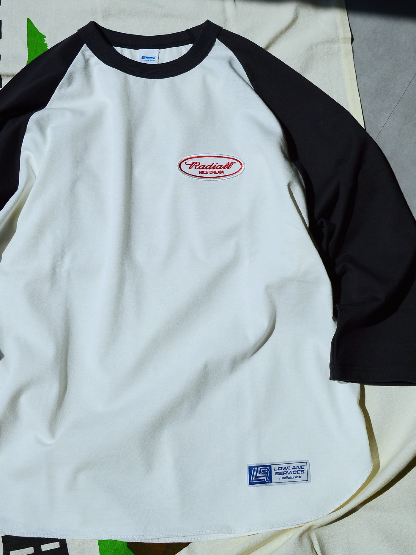 RADIALL | Oval - CREW NECK RAGLAN SHIRT 3Q/S - White