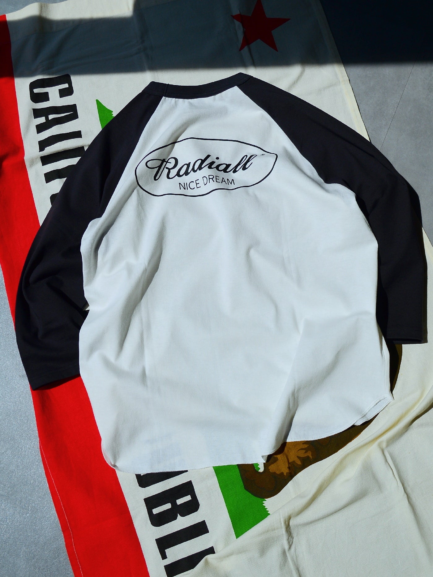 RADIALL | Oval - CREW NECK RAGLAN SHIRT 3Q/S - White