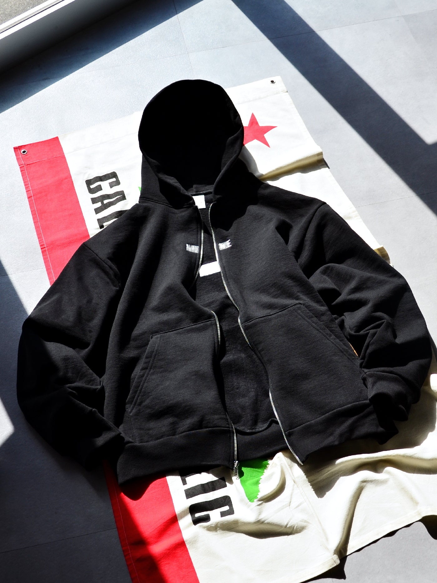 MINE USA | Embroidery Zip Up Hoodie - Black