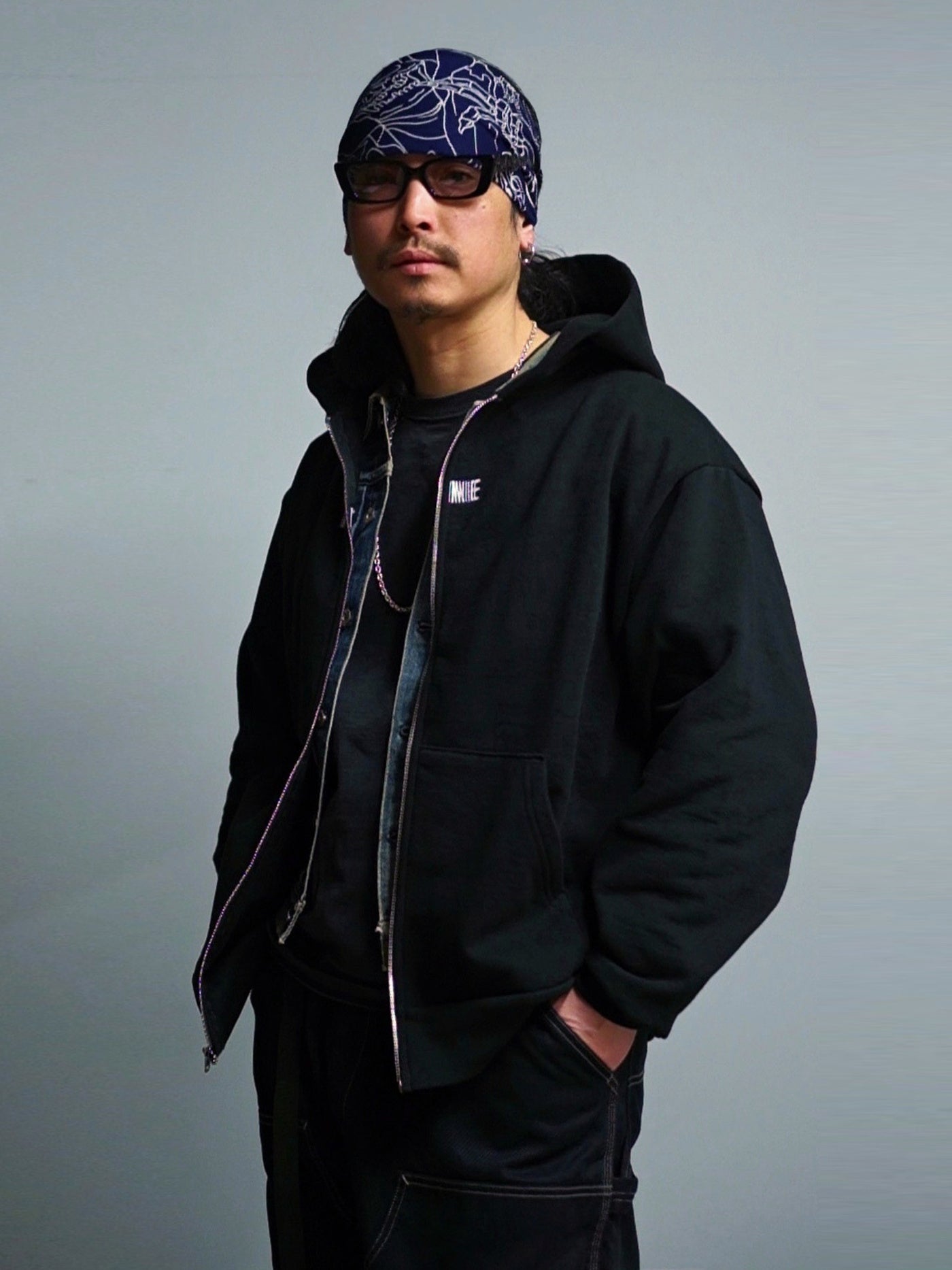 MINE USA | Embroidery Zip Up Hoodie - Black