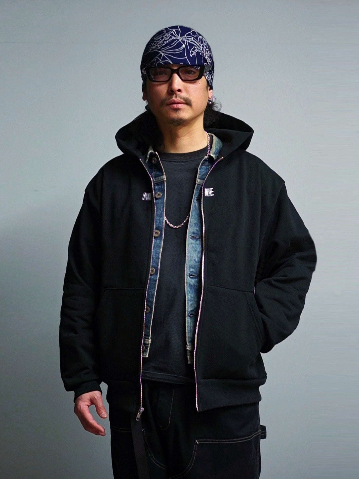 MINE USA | Embroidery Zip Up Hoodie - Black