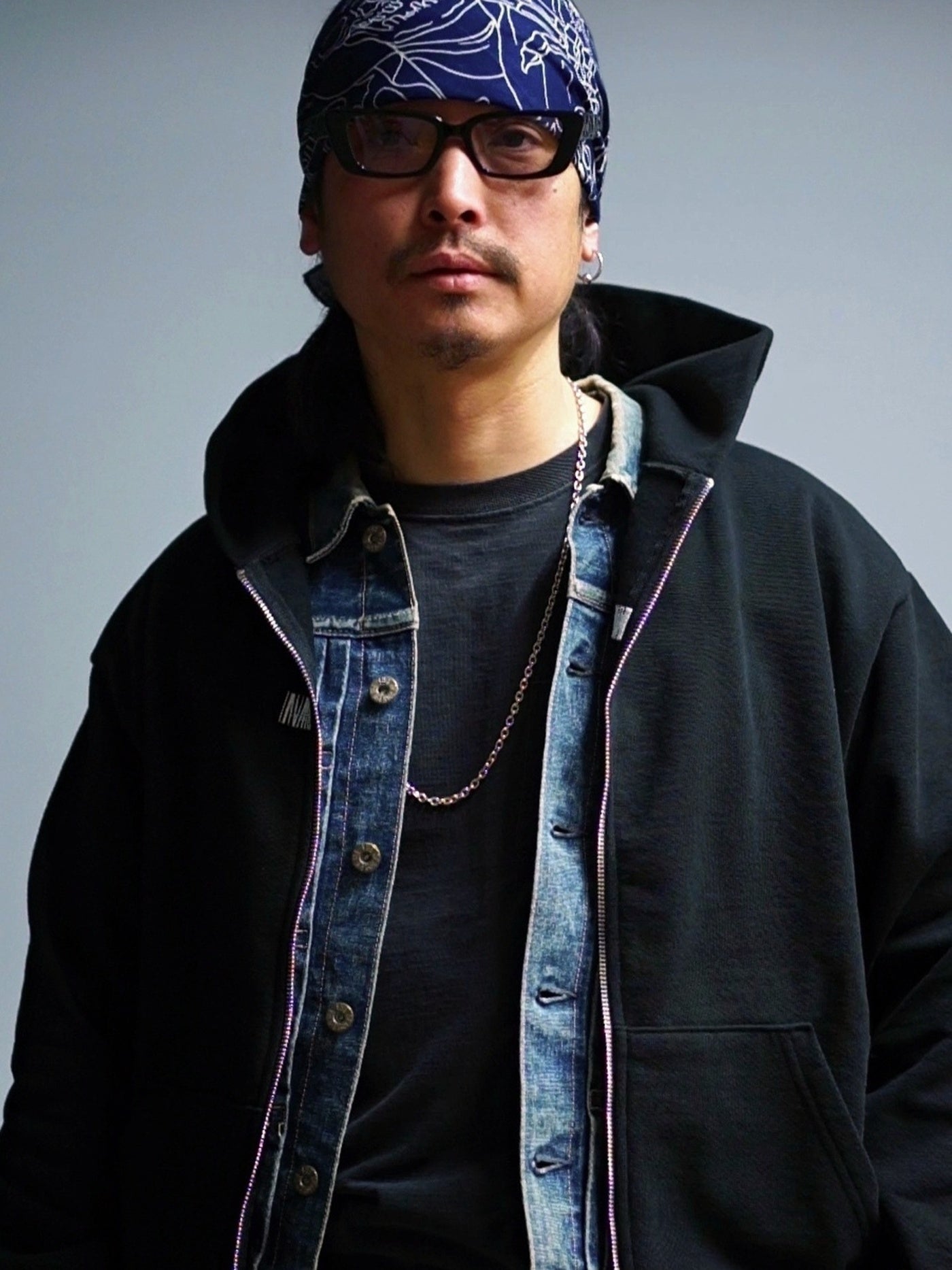 MINE USA | Embroidery Zip Up Hoodie - Black