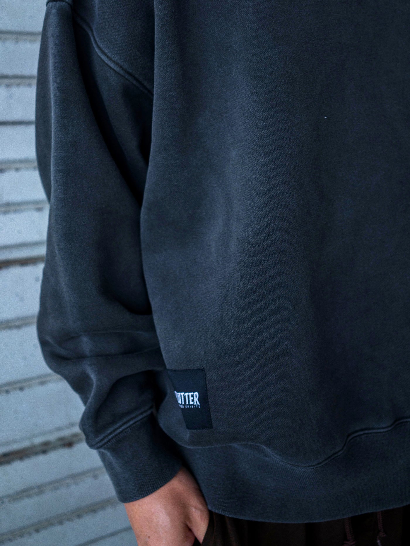 【2.25 (Tue) 12:00 Release】FLUTTER | Pigment Dye Origin logo B/S Sweat - Black