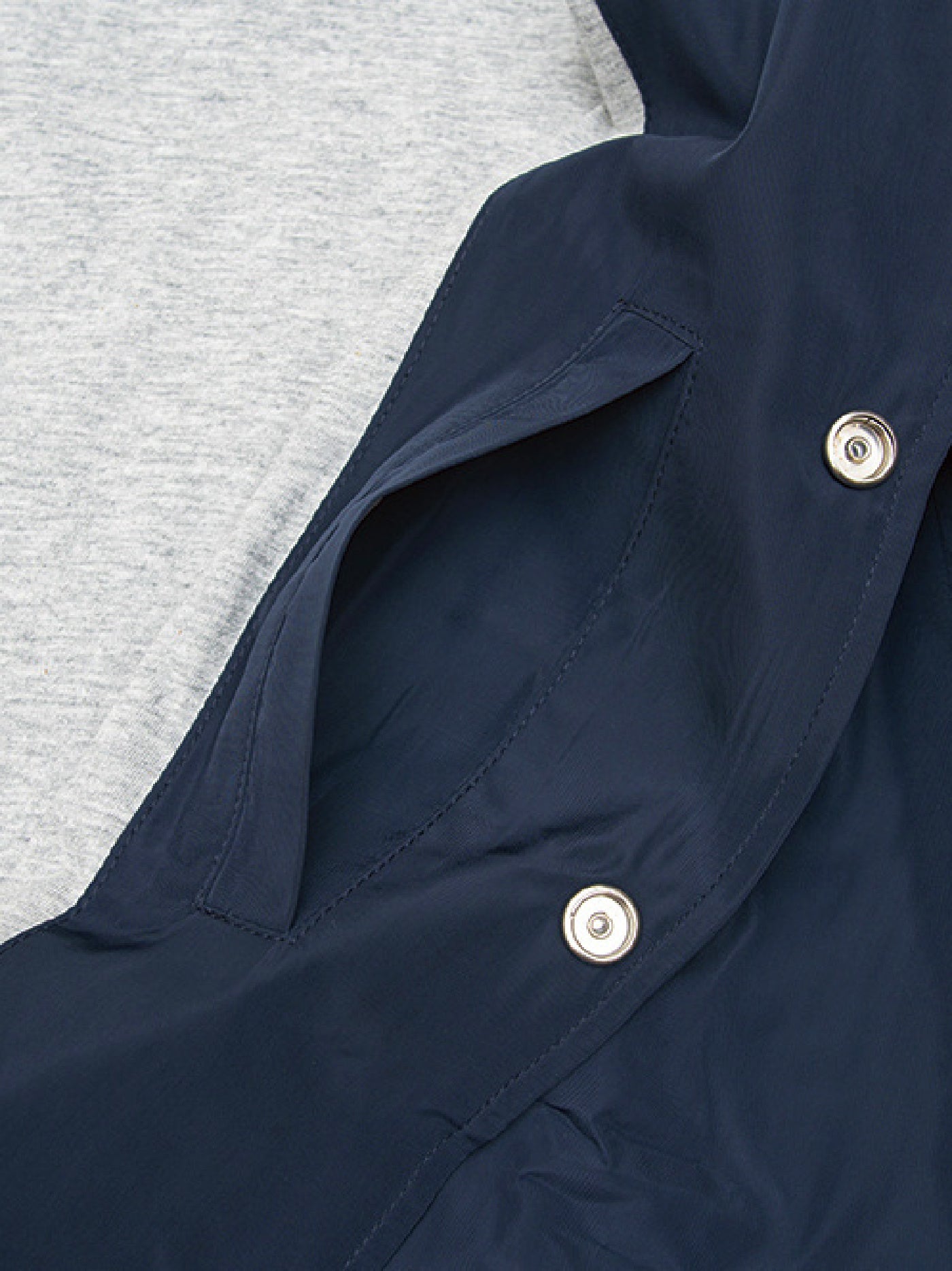 【9.21 (Sun) 12:00 Release】FLUTTER | "The Dress" OG Logo Windbreaker - Navy