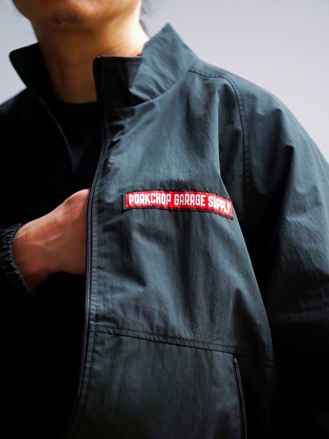 【2.22 (Sun) 12:00 Release】PORKCHOP | BAR&SHIELD TRACK JKT - Black