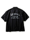 GOOD HELLER | OPEN COLLAR LETTERING S/S SHIRT - Black