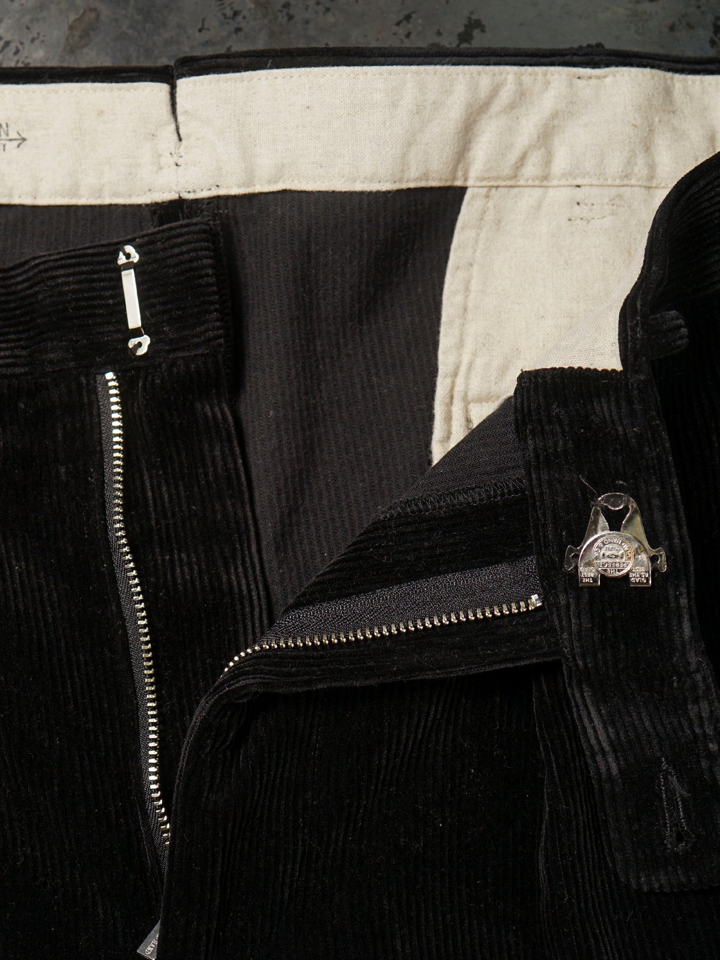 【10.24 (Fri) Release】BY GLADHAND | GLADWELL - STOMP FIT TROUSERS / BYGH5310 - Black