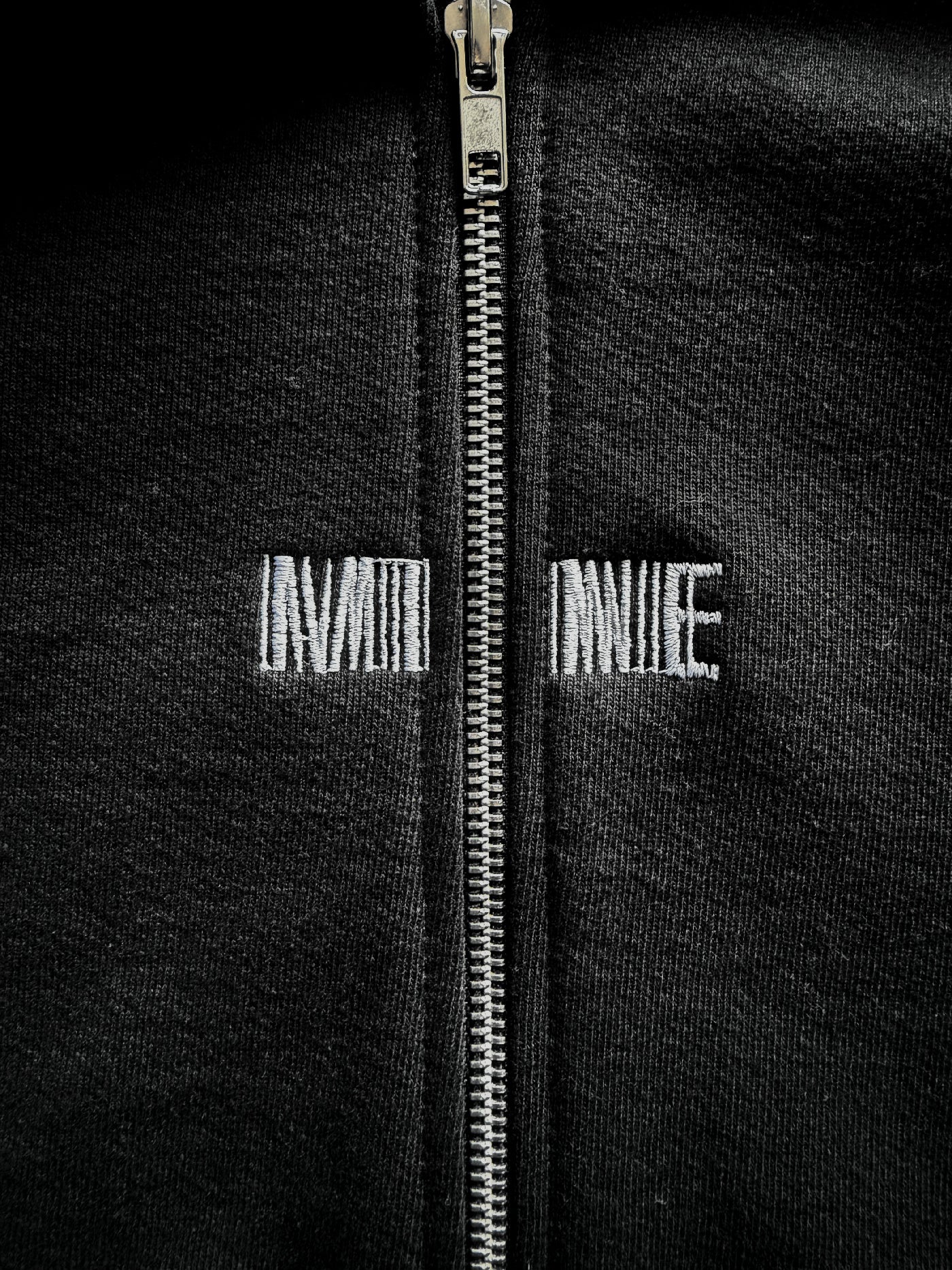 【1.24 (Sat) 12:00 Release】MINE USA | Embroidery Zip Up Hoodie - Black