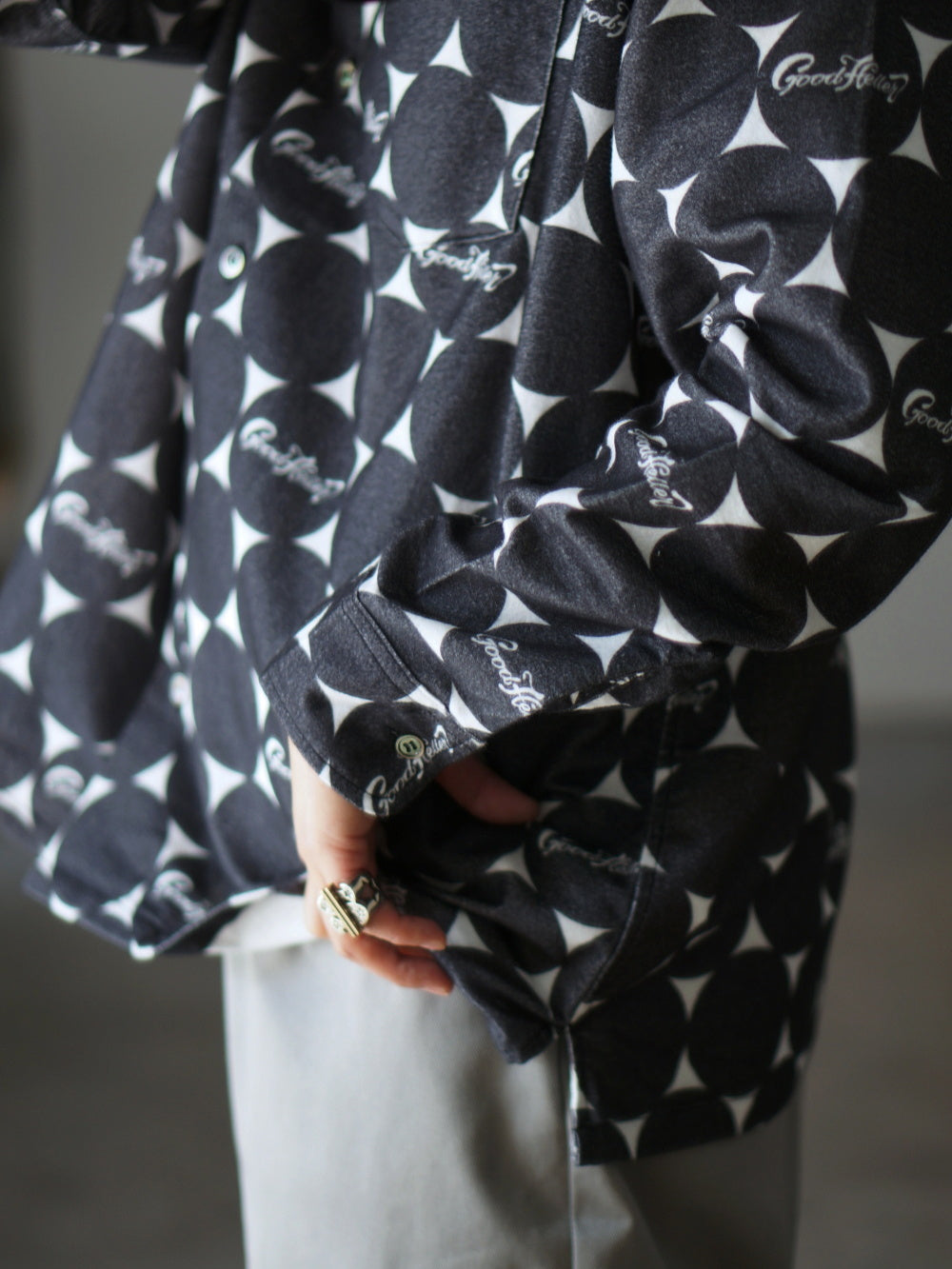 GOOD HELLER | BIG DOTS PATTERN COTTON NELL L/S SHIRT - Black